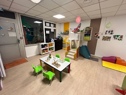 Micro Crèche Les 101 Bambins, Crèche à Mantes-la-Jolie