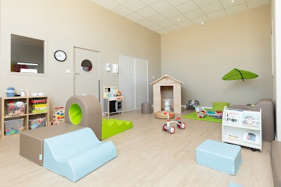 La Cabane D'achille & Camille - Micro Crèche, Crèche à Vaulx-Milieu