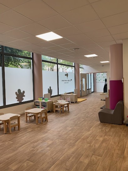 Les Babies Aventuriers - Rueil Colmar, Crèche à Rueil-Malmaison