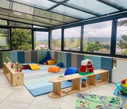 Mam Des P'tits Pirates, Service de Garde d'Enfants à Domicile à Saint-Léger-du-Bourg-Denis