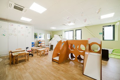 Les Petits Chaperons Rouges, Crèche à Macon