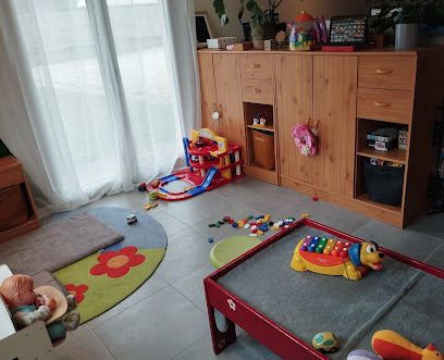 Aurélie Assistante Maternelle Service De Garde D'enfants À Domicile à Bouvesse-Quirieu