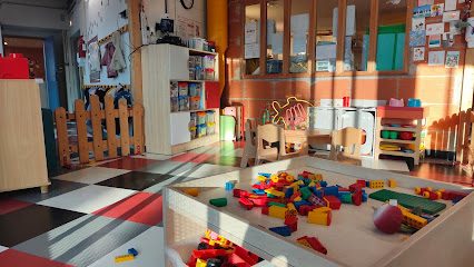 Les Petits Chaperons Rouges, Crèche à Nantes