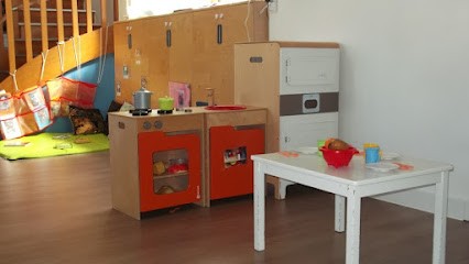 Les Petits Chaperons Rouges, Crèche à Fleury-les-Aubrais