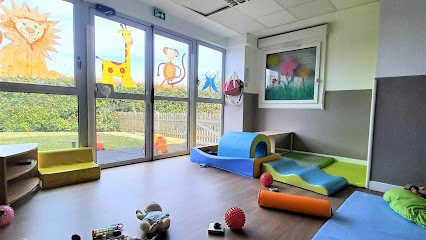 Les Petits Chaperons Rouges, Crèche à Stains
