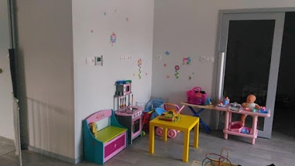 Mam Pom D'amour, Assistante Maternelle à Sarrigné