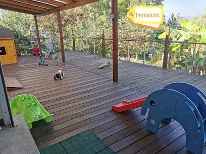 Micro Crèche Au Pays De L'eveil Candanne, Crèche à Moirans