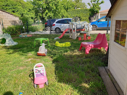 Mam Chez Jules Et Rose, Assistante Maternelle à Saint-Julien-les-Rosiers