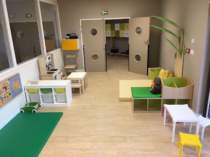 Multi Home Crèche Copains Cabana, Crèche à Paron