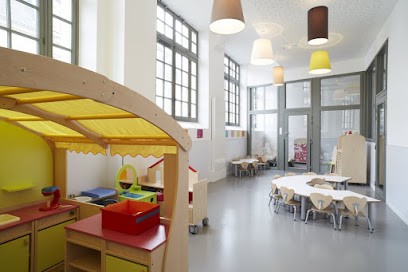 Le Temps Des Ours, Une Crèche Associative Abc Puériculture, Crèche à Paris 03