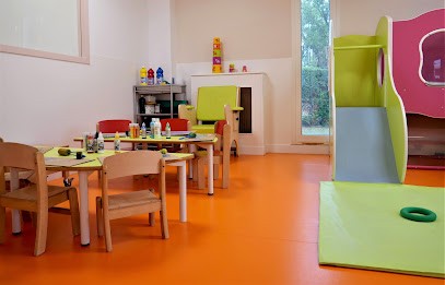 Crèche People & Baby Rueil-Malmaison - Pétunia, Crèche à Rueil-Malmaison