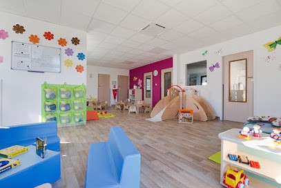 Les Petits Chaperons Rouges, Crèche à Salon-de-Provence
