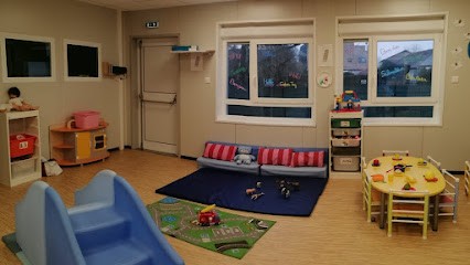 Micro-Crèche Câlins Doudou Crèche à Villiers-le-Mahieu