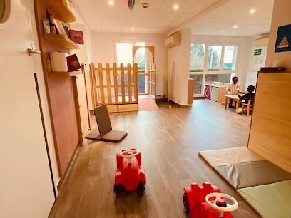 Crèche Center Les Esperanti - 123 Pousse, Crèche à Lormont