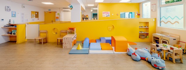 Manger Babyker, Crèche à Ivry-sur-Seine