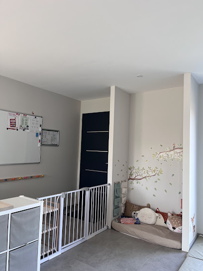 Mam Poppins, Assistante Maternelle au Born