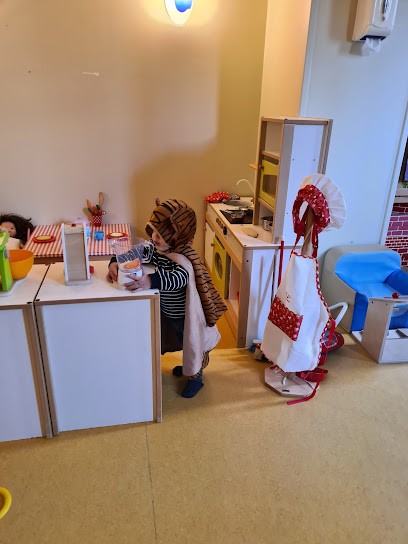 Relais D'assistants Maternels Simone De Beauvoir, Assistante Maternelle à Lyon 07