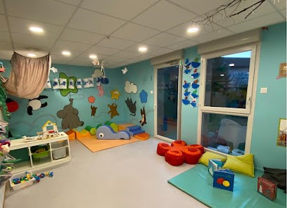 Les Petits Chaperons Rouges, Crèche à Sainte-Foy-lès-Lyon