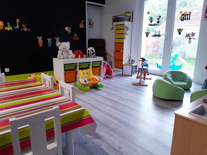 Mam'zelle Coccinelle - Home D'assistantes Maternelles, Assistante Maternelle à Ris-Orangis