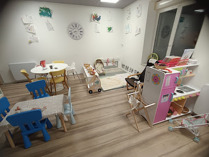 Mam Ti Kalonig, Assistante Maternelle au Merzer