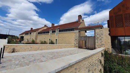 Crèche La Maison Bleue, Crèche aux Chapelles-Bourbon