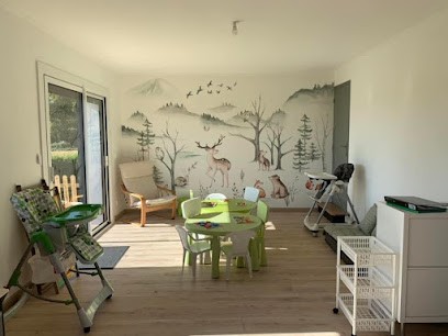 Le Jardin Des Minis Poussent, Service de Garde d'Enfants à Domicile à Écalles-Alix