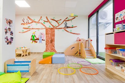 Les Petits Chaperons Rouges, Crèche à Marseille 02