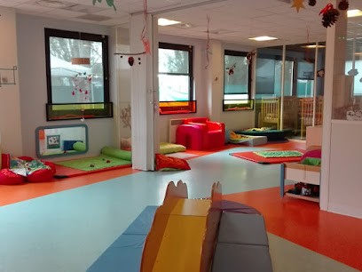 Little Red Chaperones, Crèche à Villebon-sur-Yvette