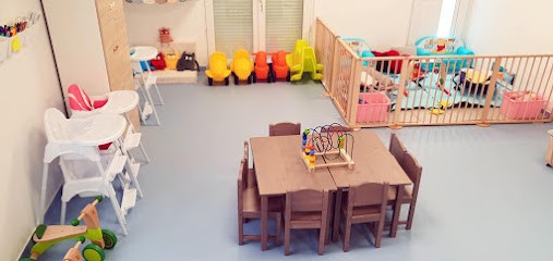 Beebaby Concept Micro Crèche Bilingual And Ecological, Crèche à Fabrègues