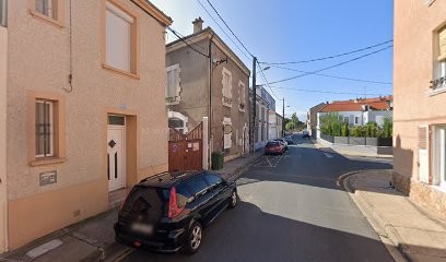 Grain Of Malice, Crèche à Roanne