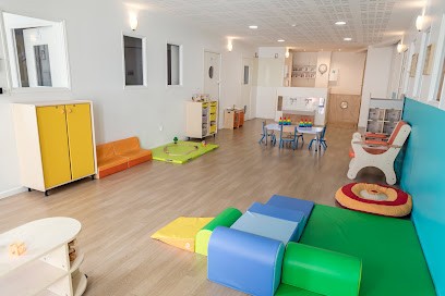 Micro Crèche Canopus - La Maison Bleue, Crèche à Vitry-sur-Seine