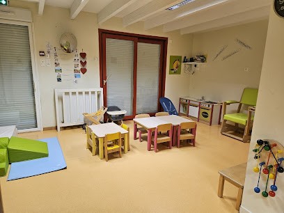 Micro Crèche Pom D'api, Crèche à Vieilley