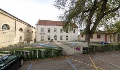 Town De Dole, Crèche à Dole