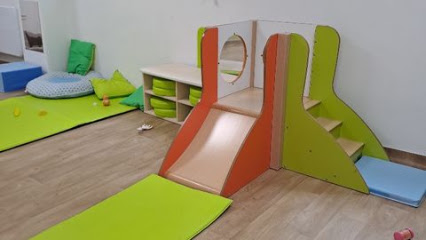 Les Petits Chaperons Rouges, Crèche à Paris 18