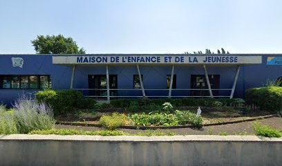 Childhood Home, Crèche à Objat