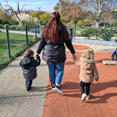 Ouali Estelle Assistante Maternelle Agréée, Service De Garde D'enfants À Domicile à Istres