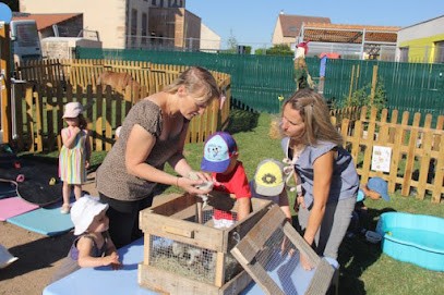 Micro Crèche Petits Pieds, Crèche à Saint-Firmin