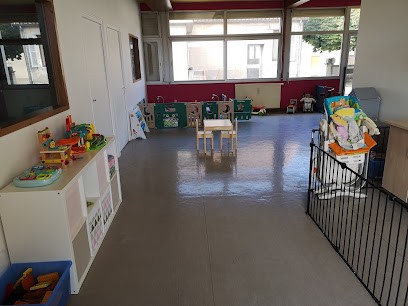 Micro Crèche Les Petites Commères, Crèche à Sirod