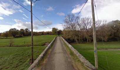 Small Bird Deviendra Grand, Crèche à Lavilledieu