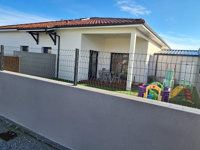 Maison D'assistante Maternelle Mamnège Enchanté, Service de Garde d'Enfants à Domicile à Souprosse