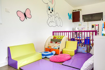 Les Petits Chaperons Rouges, Crèche à Étoile-sur-Rhône